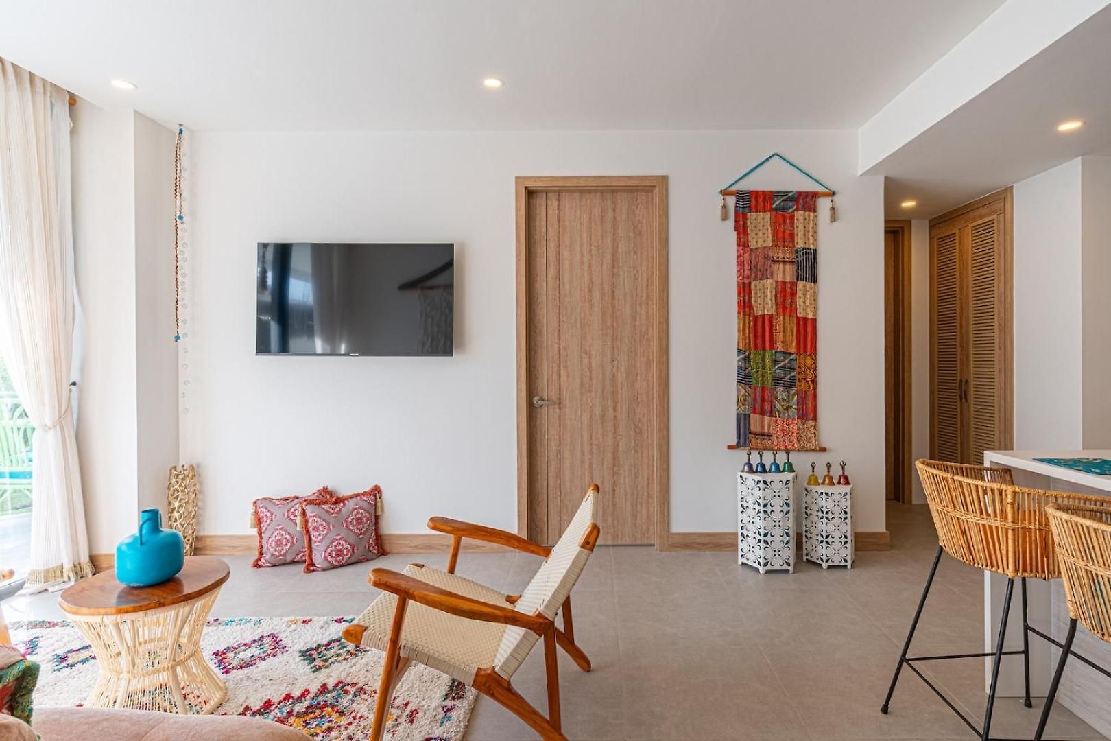 Bohemian 2br - Morros Kai - Private Pool & Parking
