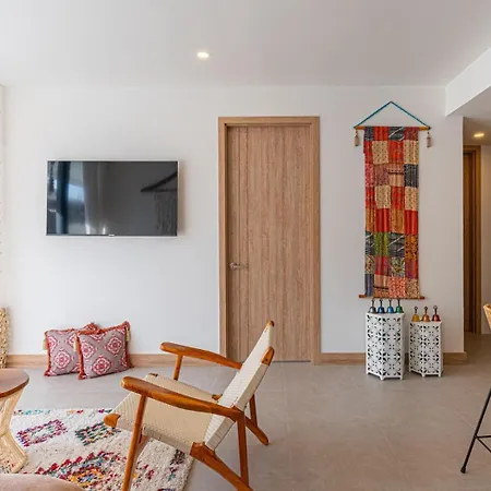 Bohemian 2br - Morros Kai - Private Pool & Parking